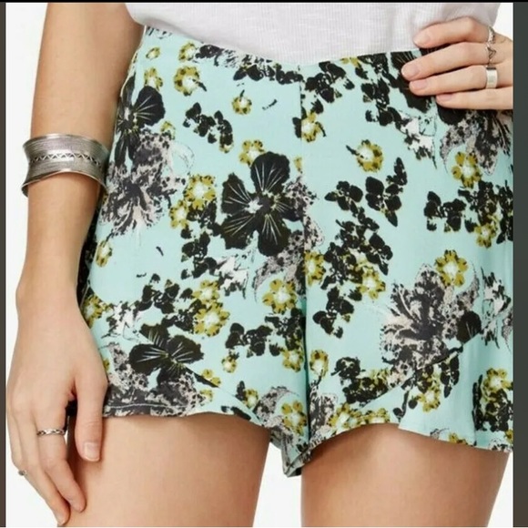Free People Fiona Printed Flutter Shorts in Mint Combo High Rise Size 4 - Picture 1 of 16